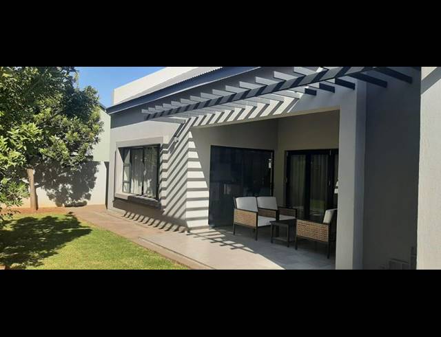 3 BEDROOM PROPERTY TO RENT IN MIDSTREAM MEADOWS